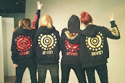 2NE1