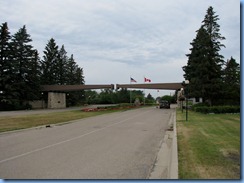 2354 North Dakota USA & Manitoba Canada - International Peace Garden - entrance