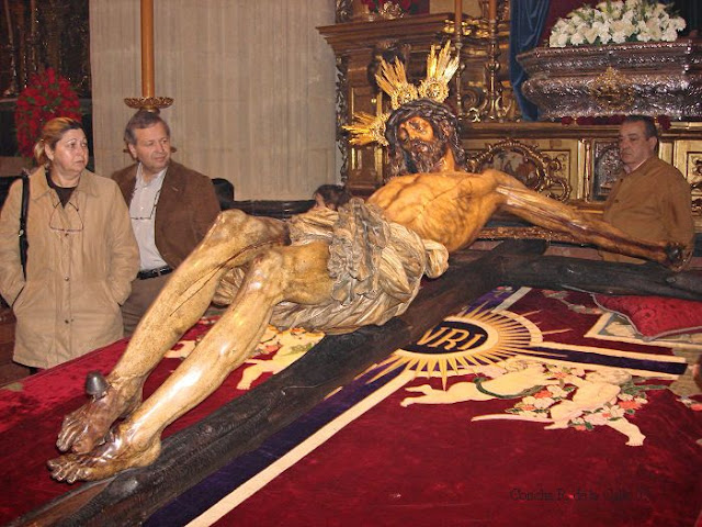 C. del Amor. Besamanos. Iglesia del Salvador. Sevilla