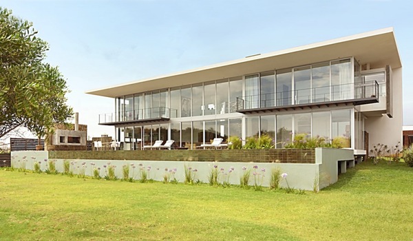 fachada-casa-moderna-en-uruguay fachada-casa-moderna-en-uruguay
