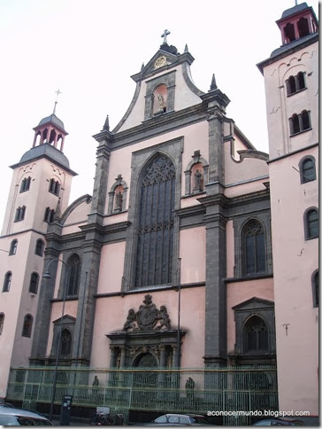 11-Colonia. Pfarrkirche St Maria Himmelfahrt - P9010005