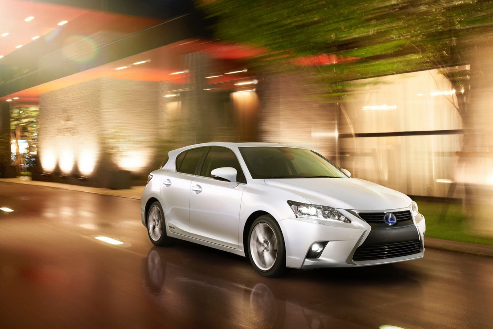 [2014-Lexus-CT-200h-4%255B2%255D.jpg]