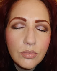 nude look_whole face eyes closed