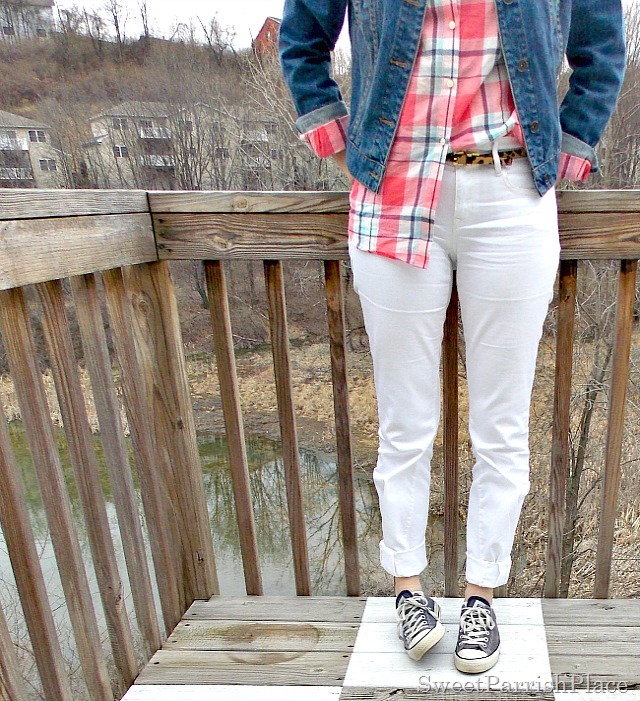 [white%2520jeans%252C%2520plaid%2520button%2520down%252C%2520denim%2520jacket%252C%2520Converse2%255B3%255D.jpg]