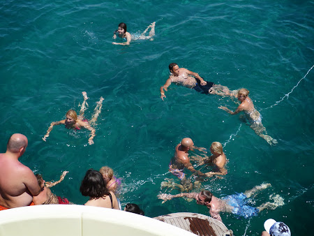 La mare in Cipru: baie in Mediterana