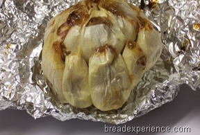 roasted-garlic-parmesan-pot-bread 003