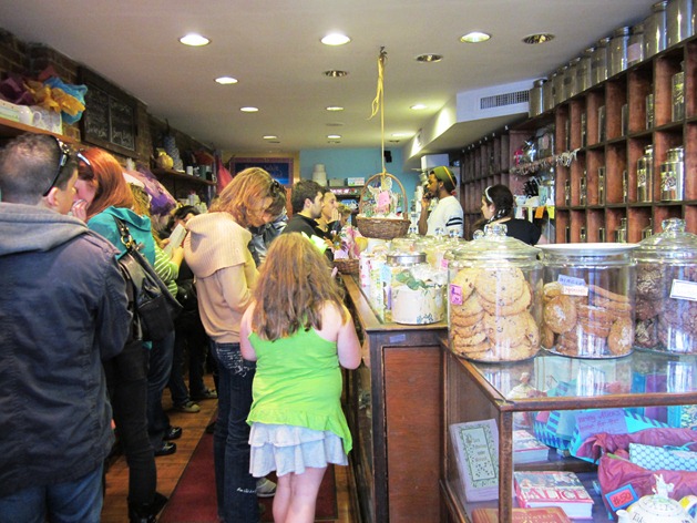 [alice_tea_cup%2520019%255B3%255D.jpg]