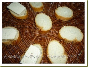 Crostini con tofu alla piastra, basilico e cipolline in agrodolce (3)