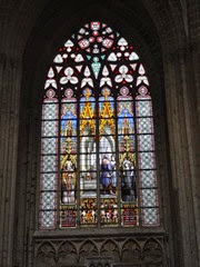 2014.08.03-080 vitraux dans la cathédrale des Saints-Michel-et-Gudule