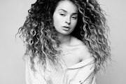 Ella Eyre