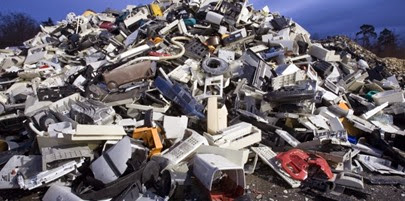 plastics-from-e-waste-from-national-geographic-photographer-702x336