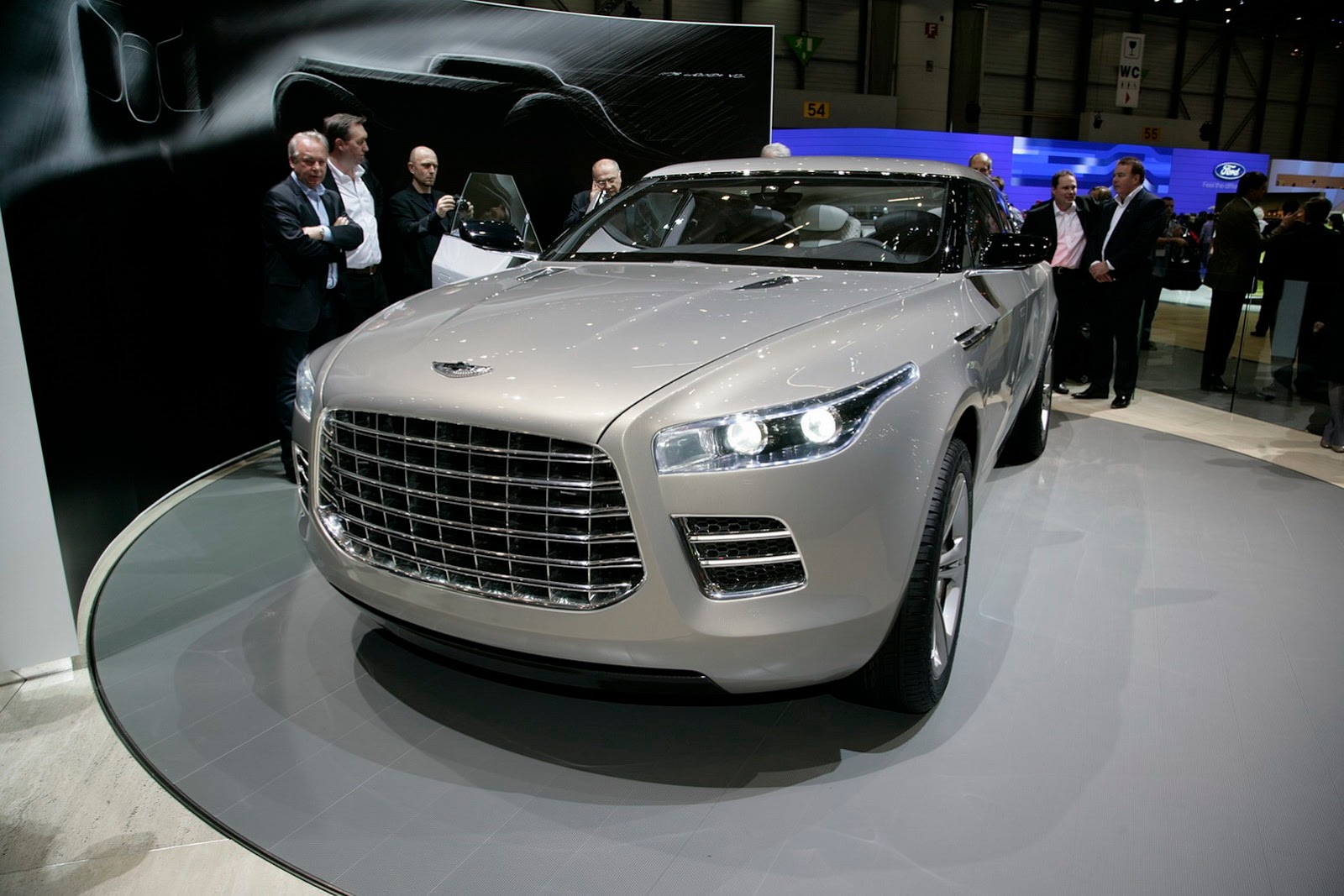 [Aston-Martin-Lagonda-SUV-1%255B2%255D.jpg]