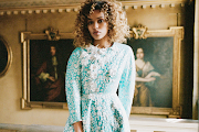 Izzy Bizu