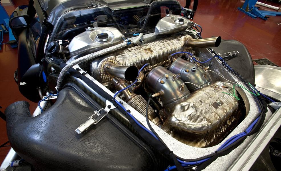 [2014-porsche-918-spyder-prototype-46-liter-v-8-hybrid-engine-photo-448317-s-986x603%255B2%255D.jpg]