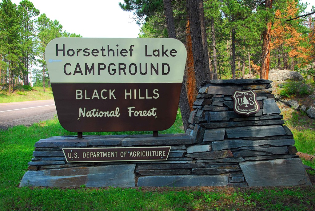 [Horsethief-Lake-Sign3.jpg]
