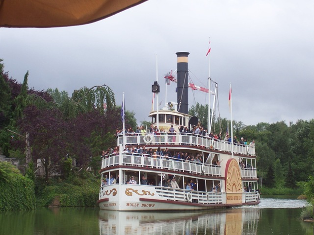 [2012.07.12-045%2520bateau%2520%25C3%25A0%2520aube%255B2%255D.jpg]