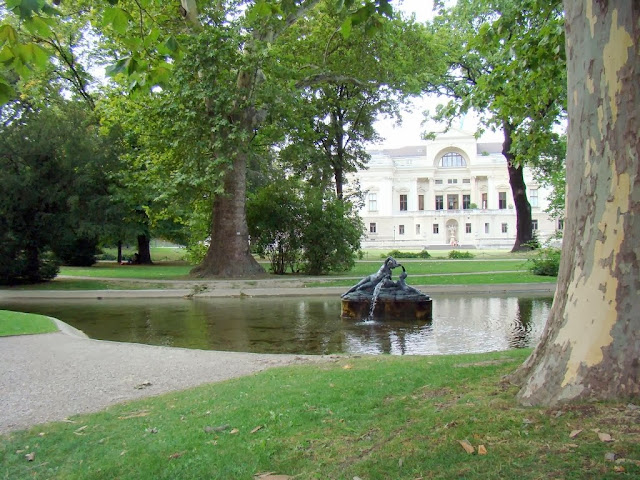 Imagini pentru Palatul Liechtenstein