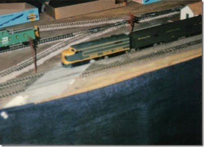 15 Columbia & Cowlitz Layout at the Triangle Mall in November 1995