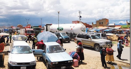 El Alto: de los feriantes del Puente Vela no tiene permiso