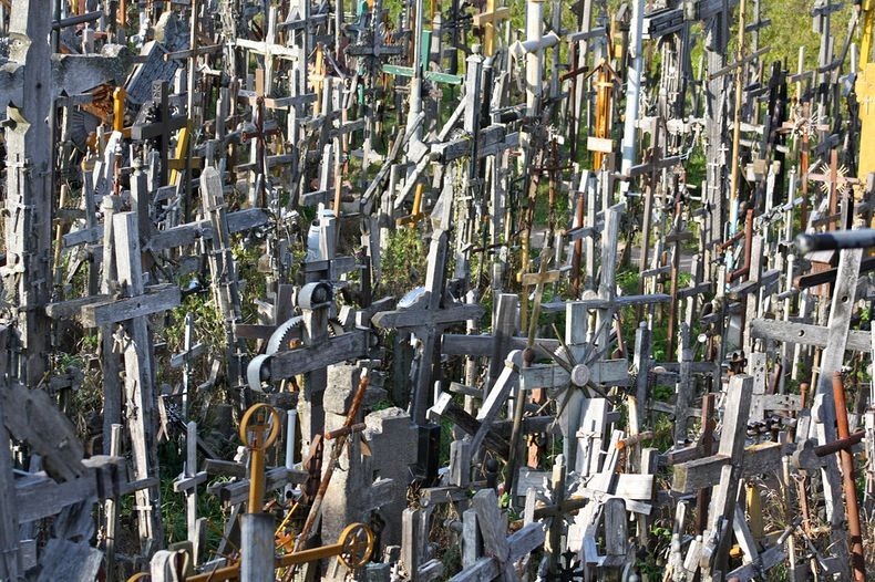 hill-of-crosses-2