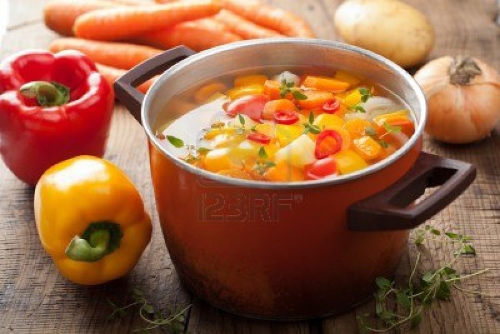 [16573141-vegetable-soup-in-pot3.jpg]