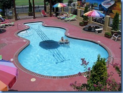 8466 Days Inn Memphis Tenessee - Peter and Janette in guitar shaped saltwater pool