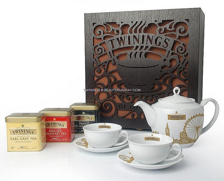 [Twinings-London-Grand-Tea-Set-17.jpg]