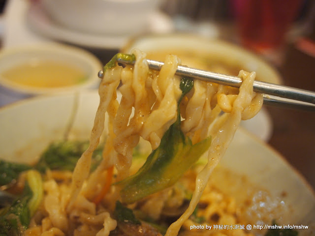 哪裡好吃哪裡去:美食避雷箴 【食記】台中喬家大院-美村店@西區草悟道 : 價格平實,外觀會唬人的台灣茶餐廳! 【食記】台中喬家大院-美村店@西區草悟道 : 價格平實,外觀會唬人的台灣茶餐廳! 下午茶 中式 區域 午餐 台中市 合菜 拉麵 晚餐 火鍋/鍋物 茶類 西區 輕食 飲食/食記/吃吃喝喝 麵食類