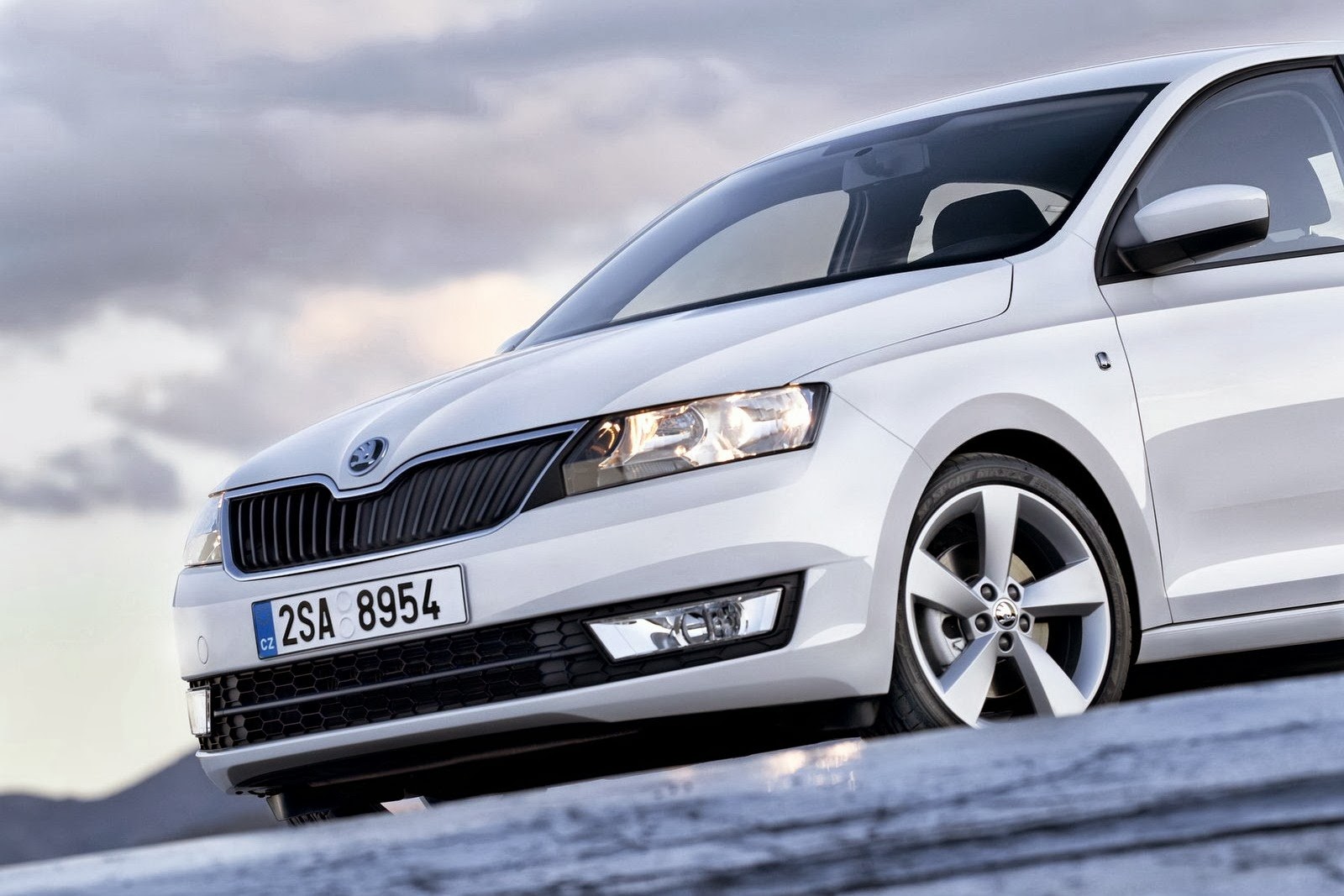 [Skoda-Rapid-8%255B2%255D.jpg]