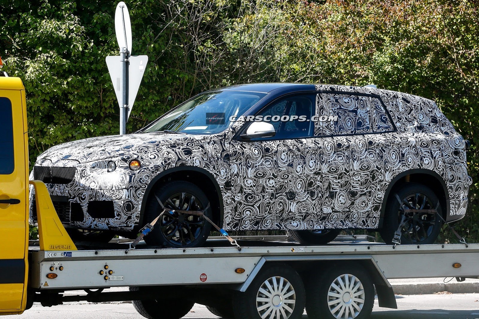 [BMW-X1-Camo-1%255B7%255D.jpg]