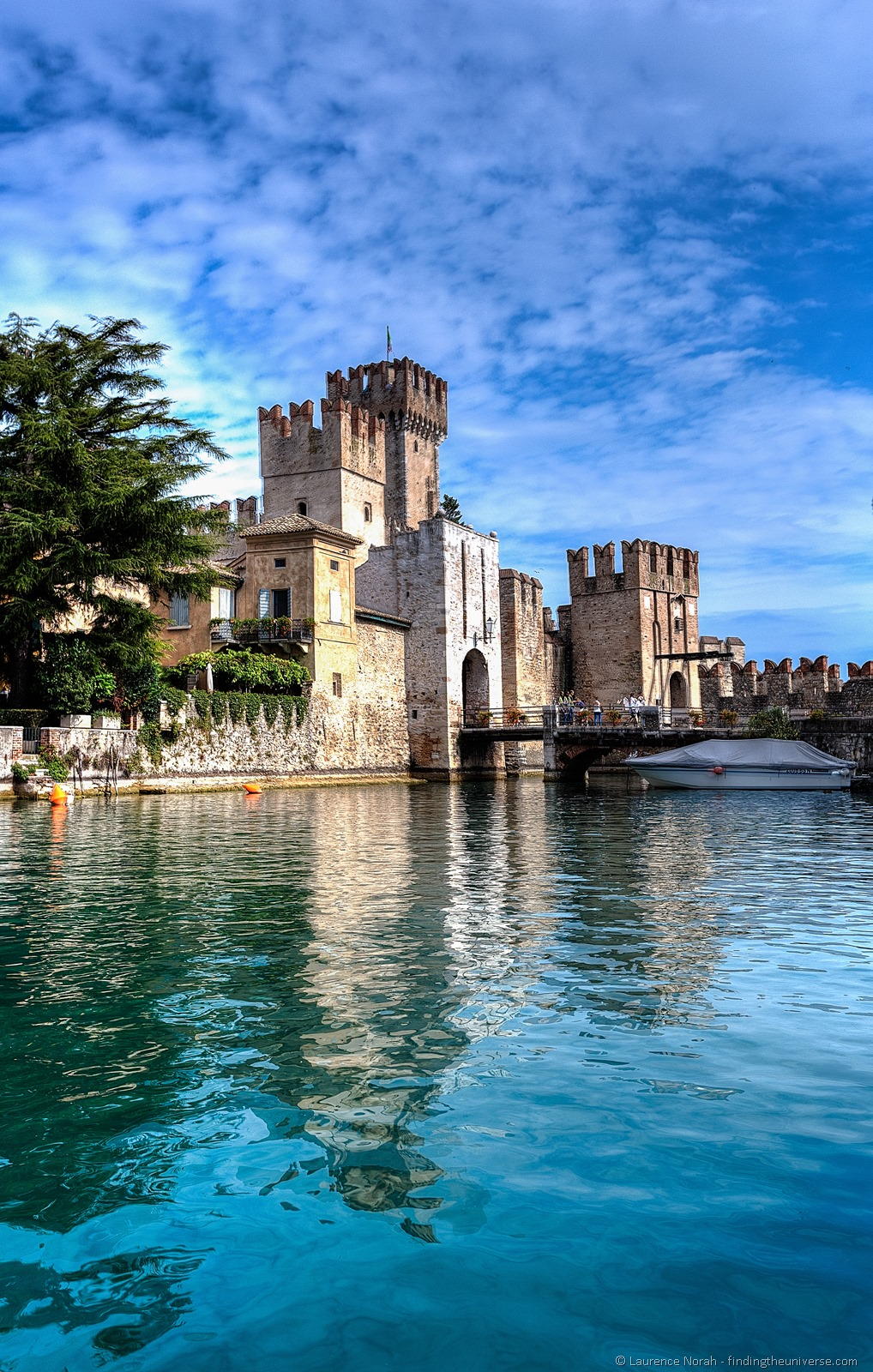 [Scaliger%2520castle%2520from%2520moat%2520reflection%2520italy%2520garda%2520lake%255B3%255D.jpg]