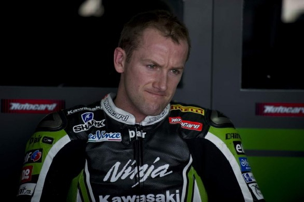 sykes-kawasaki-superbike-test-aragon.jpg