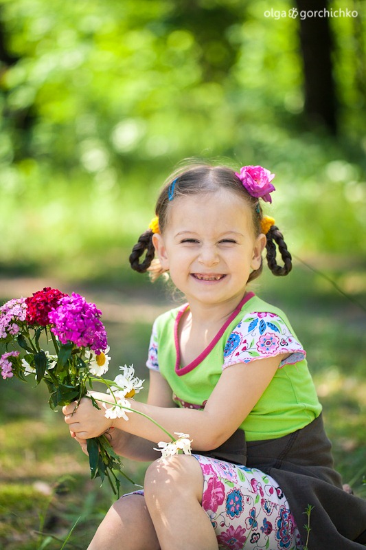 Летние фотографии Машеньки на даче_04