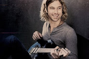 Casey James