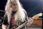 J Mascis