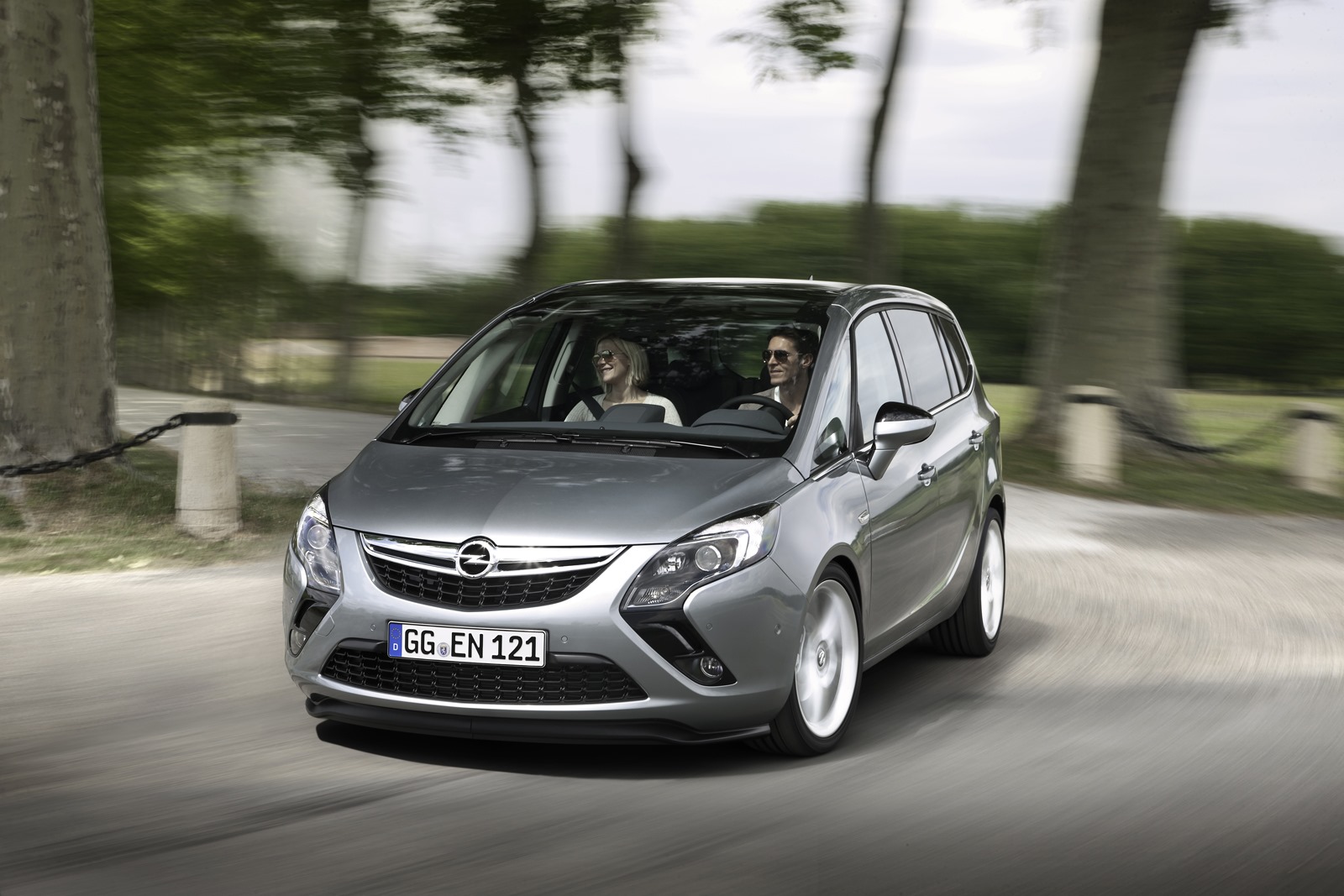 [Opel-Zafira-Tourer-1%255B3%255D.jpg]