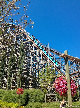 100 foot drop at 60 mph  rated 9 in the country and 17 in the world for wooden coasters