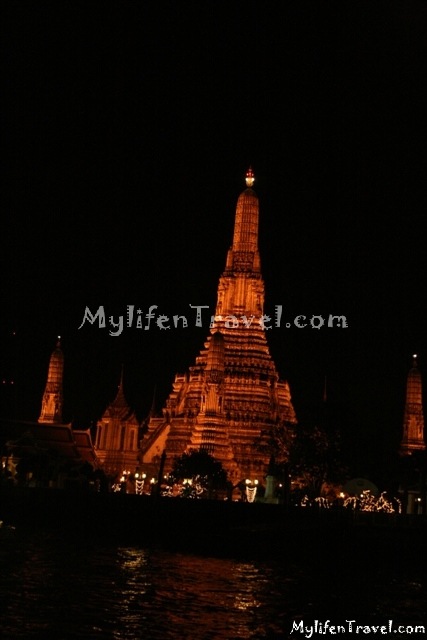 [Bangkok-Cruise-Dinner-4823.jpg]