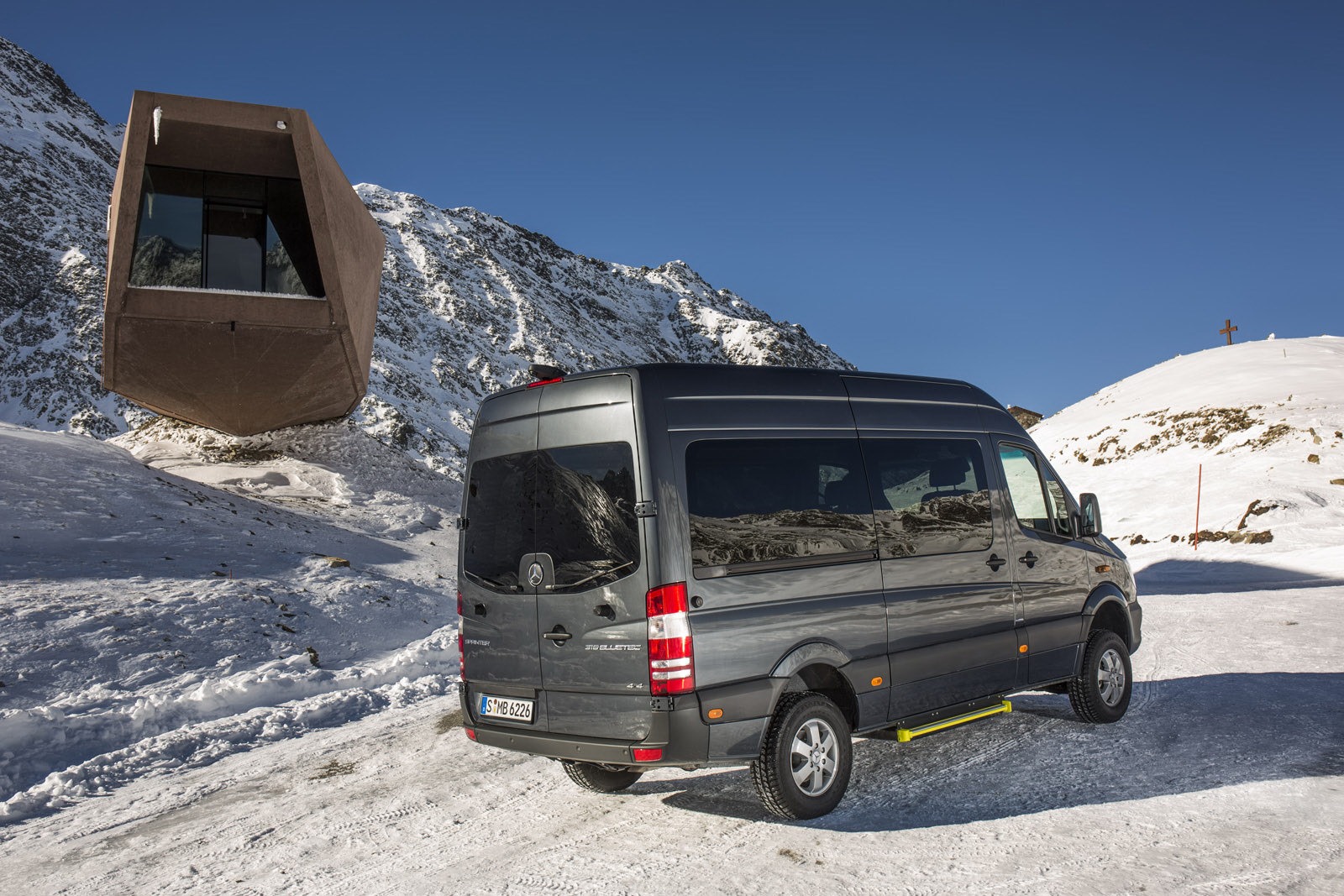 [Mercedes-Benz-Sprinter-4x4-85%255B2%255D.jpg]