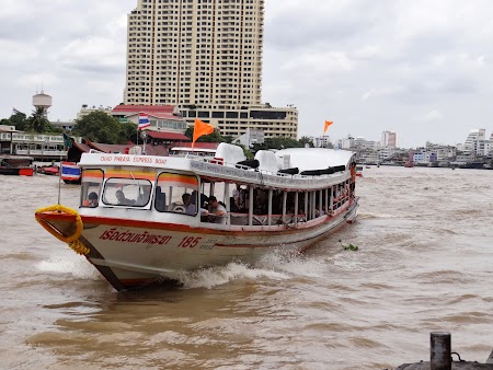 5. Chao Praya Express.JPG