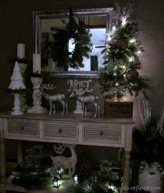 [Holiday%2520decor%2520in%2520the%2520foyer%2520for%2520christmas%255B3%255D.jpg]