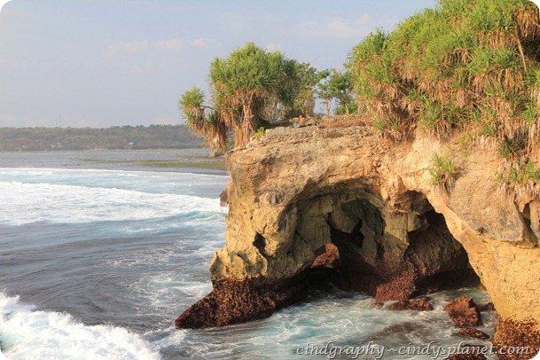 Wahana Cliff-The cave