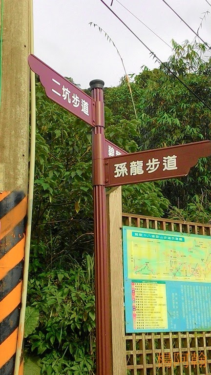 [1106-117---5.jpg]