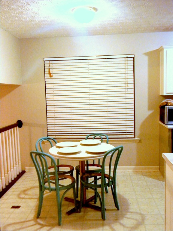 [kitchen%2520table%2520and%2520bentwood%2520chairs4%255B5%255D.jpg]