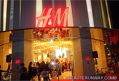 H&M Orchard Building Singapore Preview
