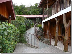 2012_01_30 19 CR Santa Elena - Rustic Lodge