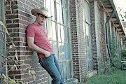 Dustin Lynch
