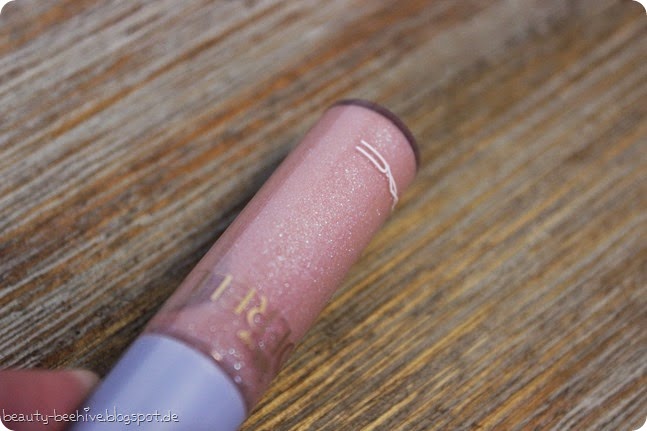 MAC Cinderella LE Lipglass Happily Ever After 2