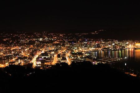 Wellington by night Obiective turistice Wellington: pe timpul noptii