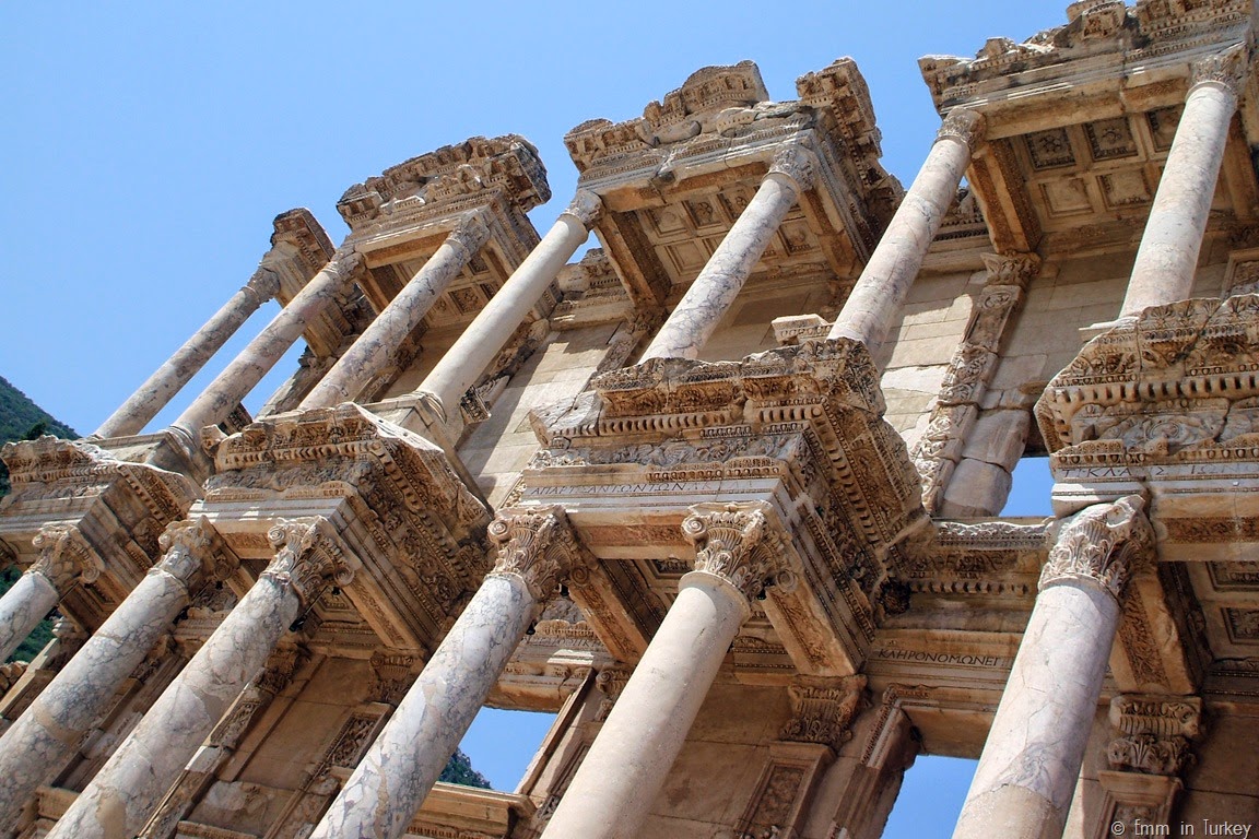 [The-Celsus-Library-at-Ephesus9.jpg]